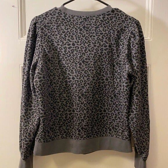 RAILS Marcie Cheetah Animal Print Crewneck Pullover Gray/Black Sz Small - Picture 6 of 9